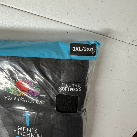 Fruit of the Loom Men's Black Thermal Crew - Picture 3 of 4